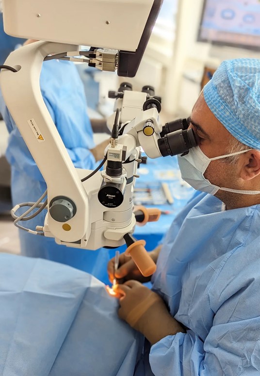 ögonläkare-khash-opererar